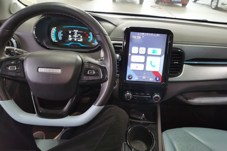 Used Chery Little Ant 2022 Sweet Pink Edition Half-Sugar Version Lithium Iron Phosphate 30 kW 301 km Center Console