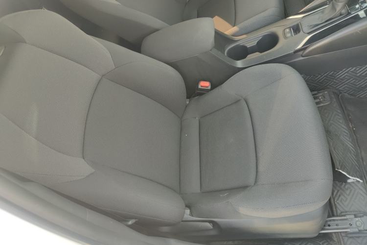 Used Toyota Levin 2019 185T CVT Entry-Level Version China VI Standard Right Front Seat