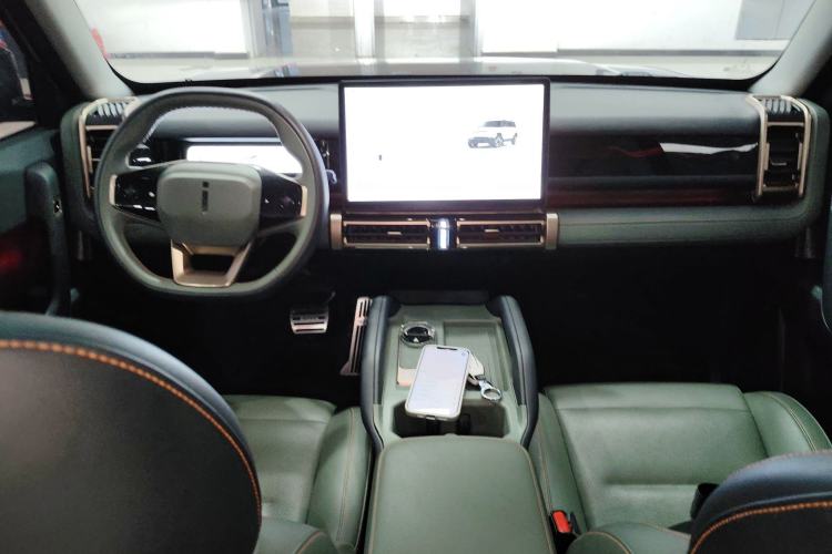 Used iCAR 03 2024 501km Four-wheel Drive Long-Range Advanced Version Center Console