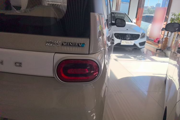Used Wuling Hongguang MINIEV 2024 3rd Generation 215km Youth Edition Right Rear Taillight