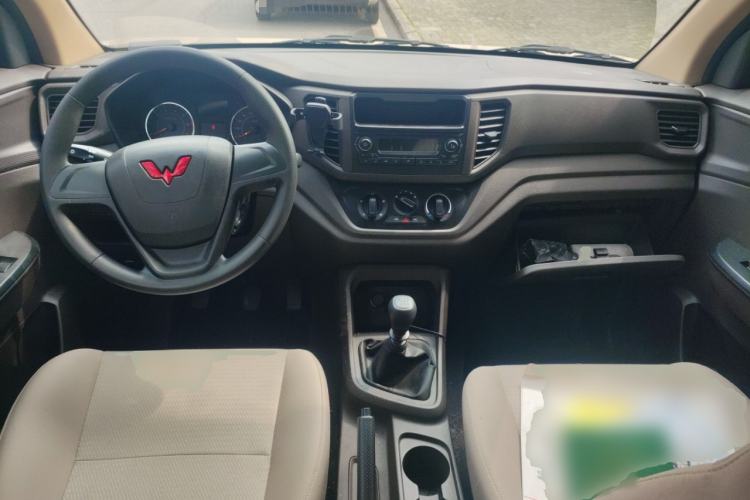 Used Wuling Hongguang V 2022 1.5L Jingqu Edition Electric-Assist LAR