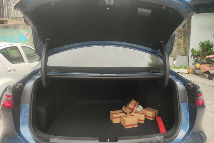 Used Geely Galaxy A7 2025 Model EM-i 150km Starship Edition Trunk