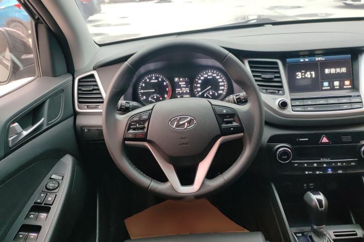 Used Hyundai Tucson 2015 1.6T Dual-Clutch Two-Wheel-Drive Smart Model
