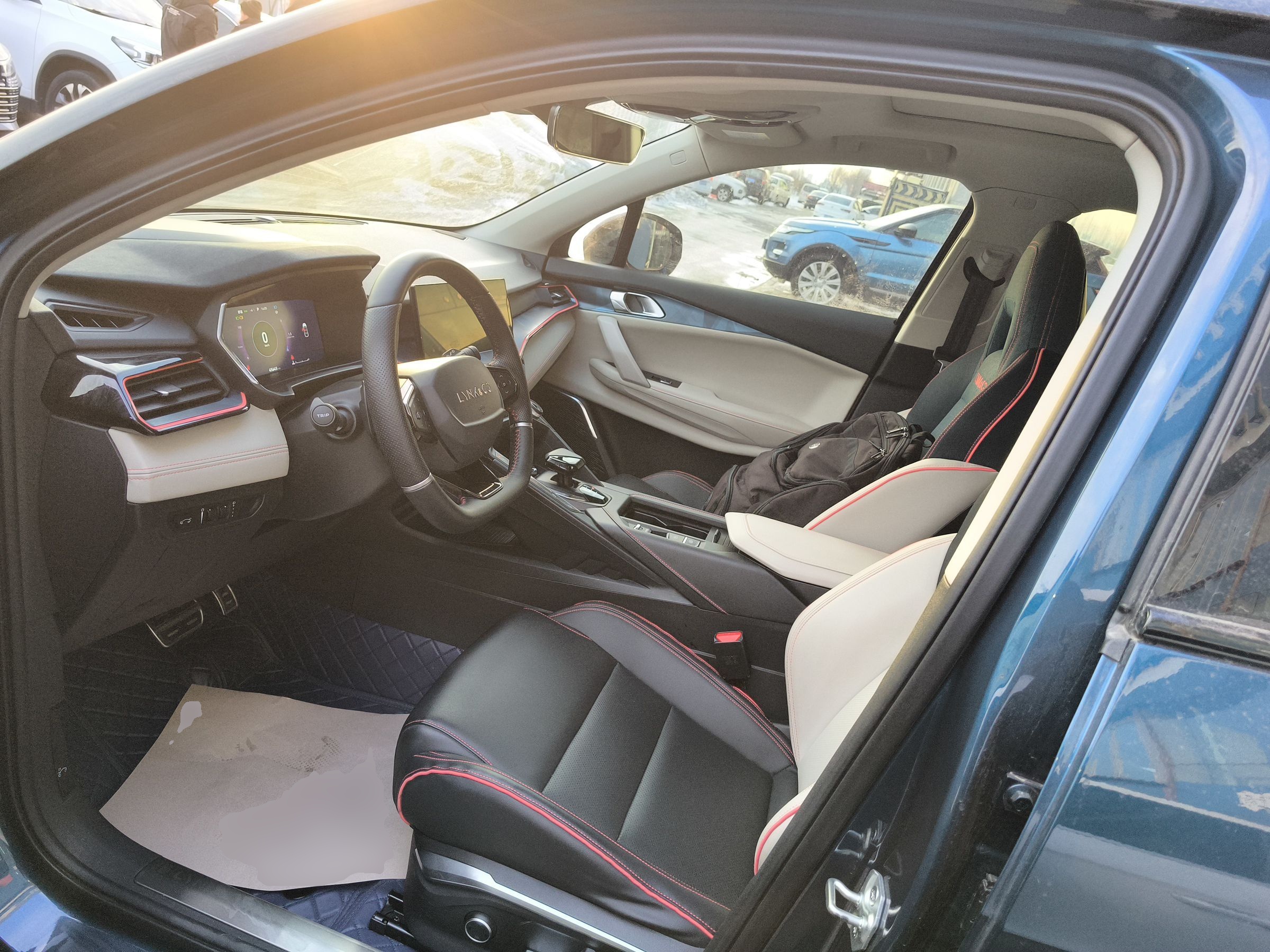 Переднее сиденье в автомобиле