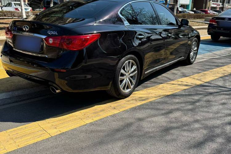 Used Infiniti Q50L 2016 2.0T Enjoyment Edition
