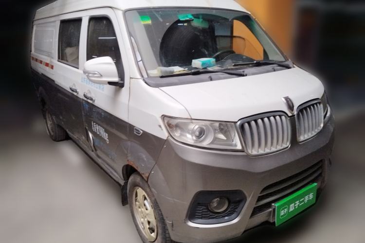 Used Jinbei New Hiace X30L 2016 1.3L Wealth Edition Van DLCG12 Front Right 45 Deg