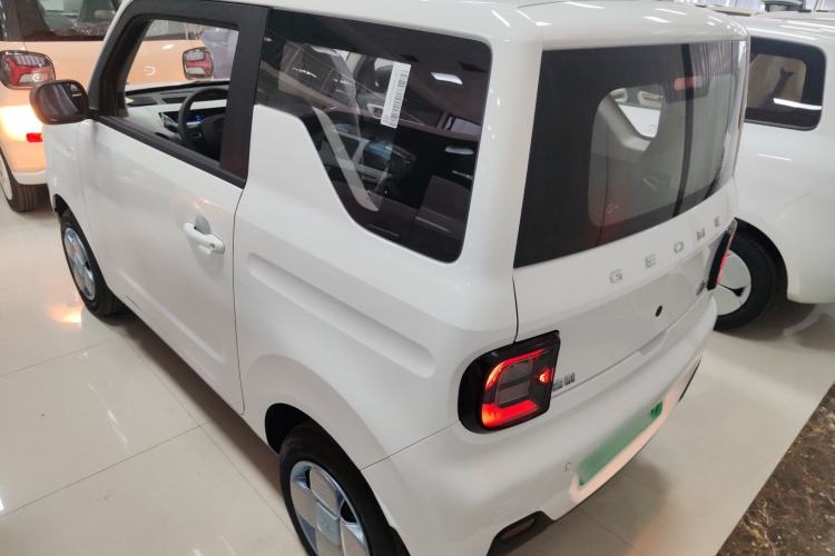 Used Geely Galaxy Panda 2024 Panda Mini 200km Endurance Bear Exterior 2