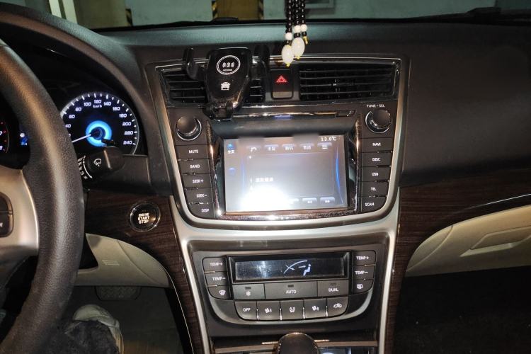 Used Changan Raeton 2013 1.8T Automatic Prestige Model China IV Standard
