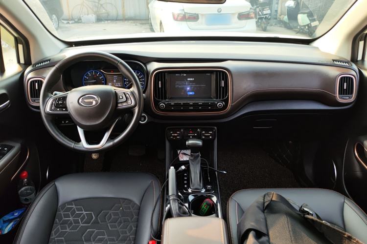 Used GAC Trumpchi GS3 2019 235T Automatic Elite Edition Center Console