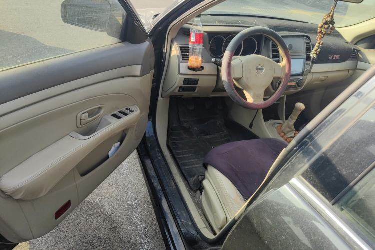 Used Nissan Sylphy 2012 Classic 1.6XE Manual Comfort Edition Driver Seat