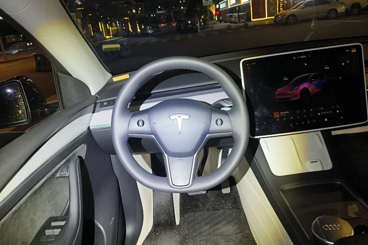 Used Tesla Model Y 2024 Rear-Wheel-Drive Version
