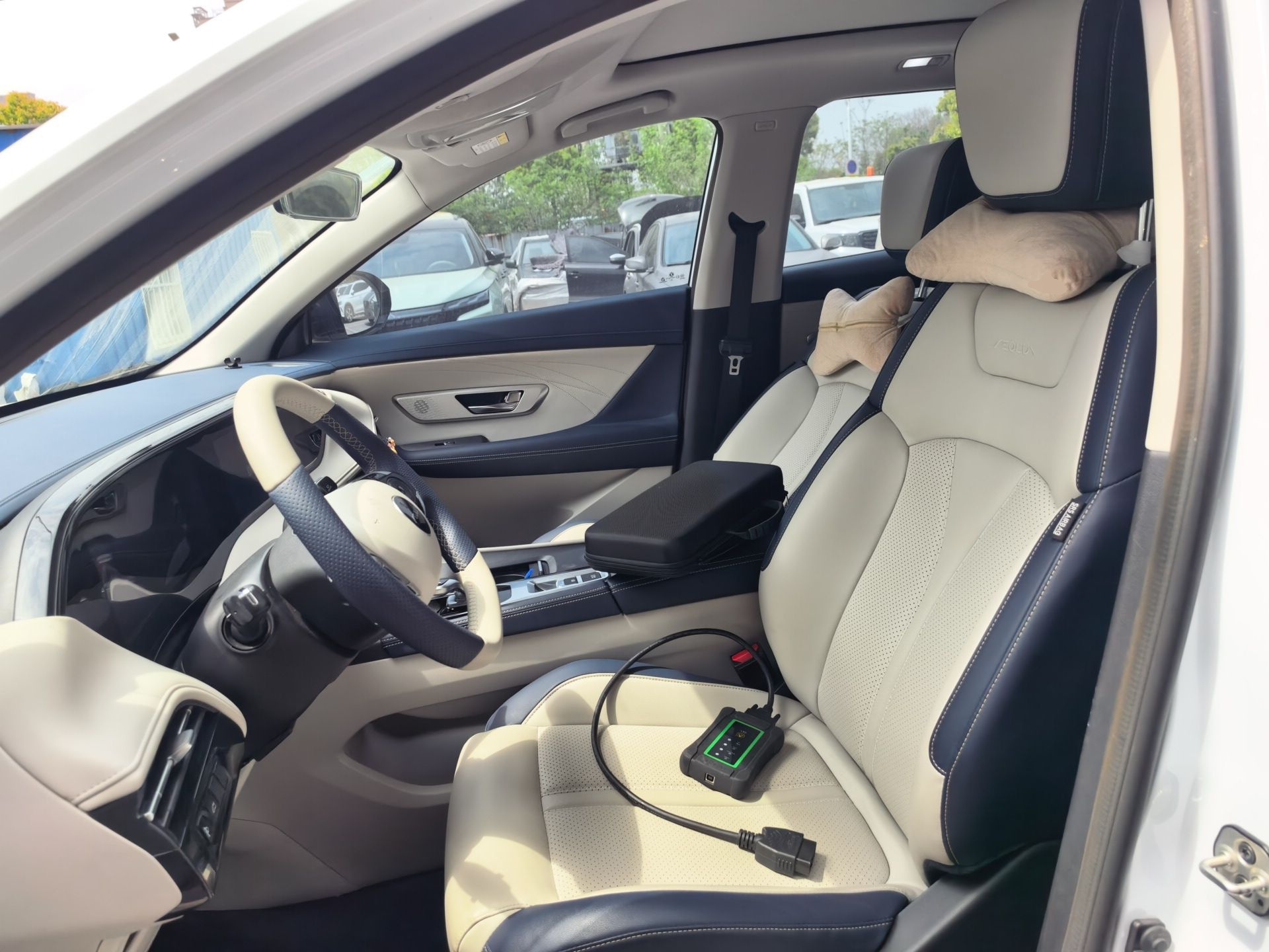 Переднее сиденье в автомобиле