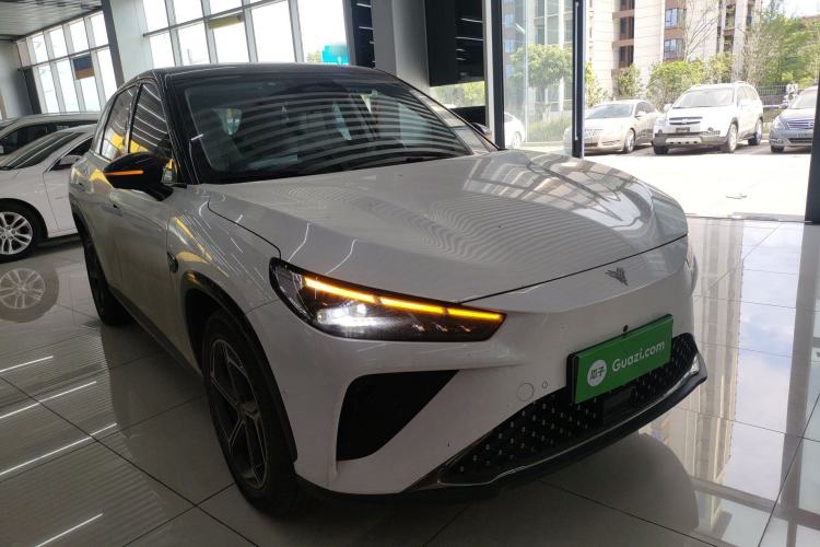 Used NETA L 2024 Extended-Range 310 Flash Charge PRO Edition Front Right 45 Deg