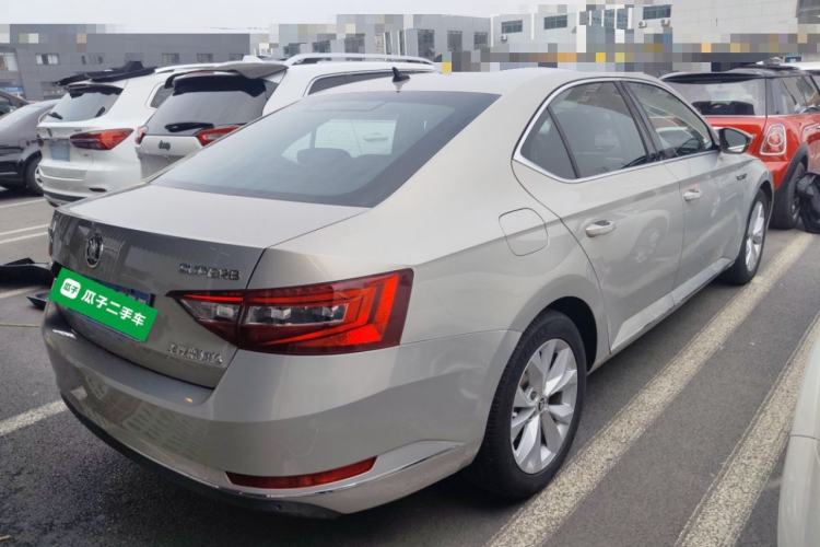 Used Skoda Superb 2016 TSI280 DSG Innovation Edition Rear Right 45 Deg