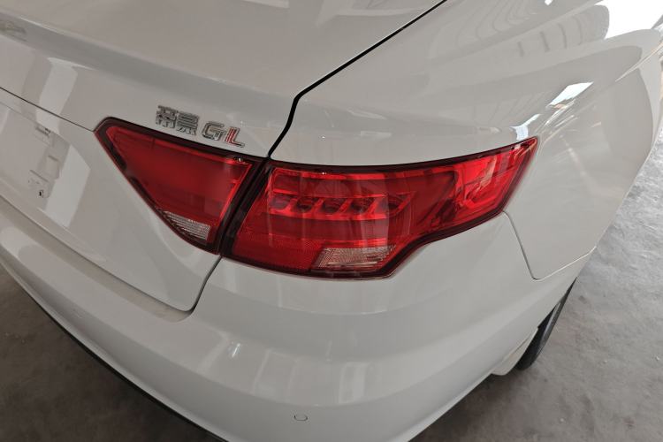 Used Geely Auto Emgrand GL 2017 1.8L DCT Elite Model Right Rear Taillight