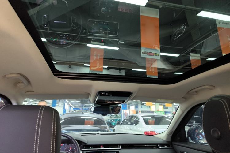 Used Land Rover Range Velar 2020 P250 Headliner