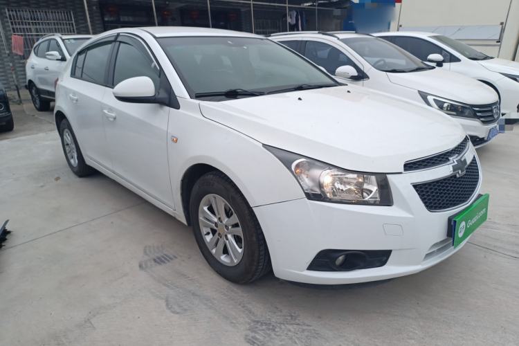 Used Chevrolet Cruze 2015 Hatchback 1.6L Manual Comfort Edition