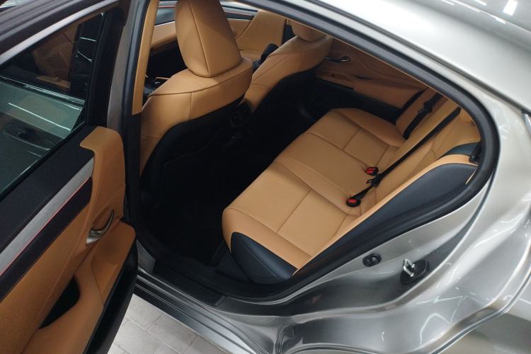 Used Lexus ES 2025 200 Premium Edition
