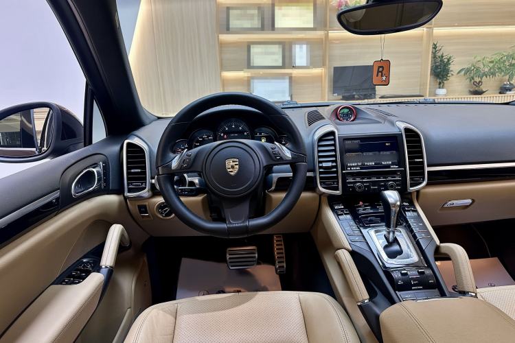 Used Porsche Cayenne 2014 Cayenne Platinum Edition 3.0T
