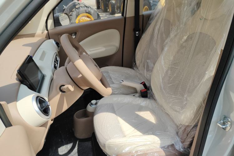 Used Wuling Hongguang MINIEV 2025 Four-Door Version Advanced Edition Left Front Seat