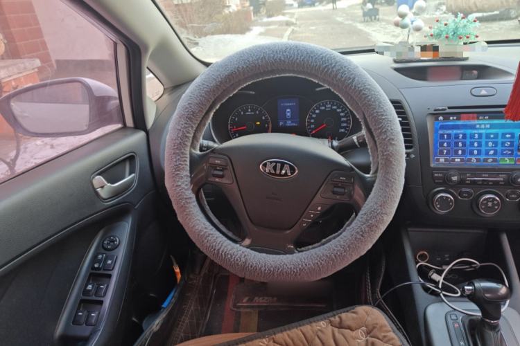 Used Kia K3 2013 1.6L Automatic GL Steering Wheel