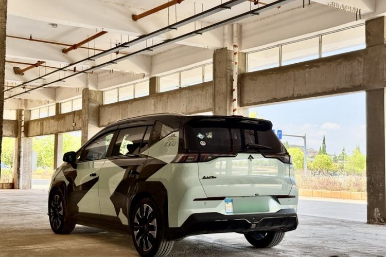 Used AION Y 2022 70 Tech Edition Lithium Iron Phosphate Exterior 8