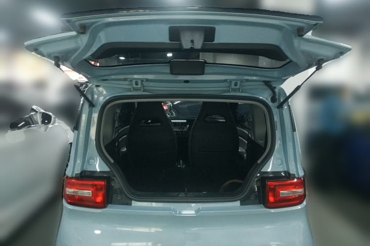 Used Wuling Hongguang MINIEV 2020 Zizai Version Lithium-NMC Trunk