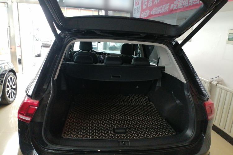 Used Volkswagen Tiguan L 2019 Revised 330TSI Automatic Two-Wheel Drive Smart & Luxury Edition China VI Standard Trunk