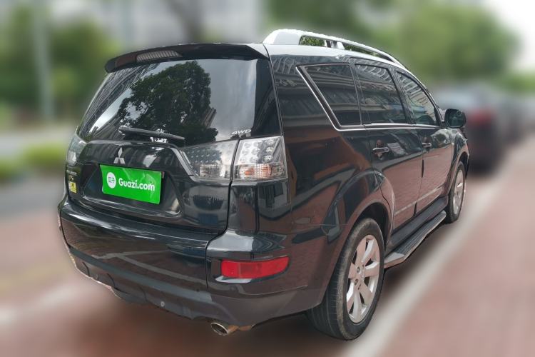 Used Mitsubishi Outlander 2010 Kinhui 2.4 Fashion Edition Rear Right 45 Deg