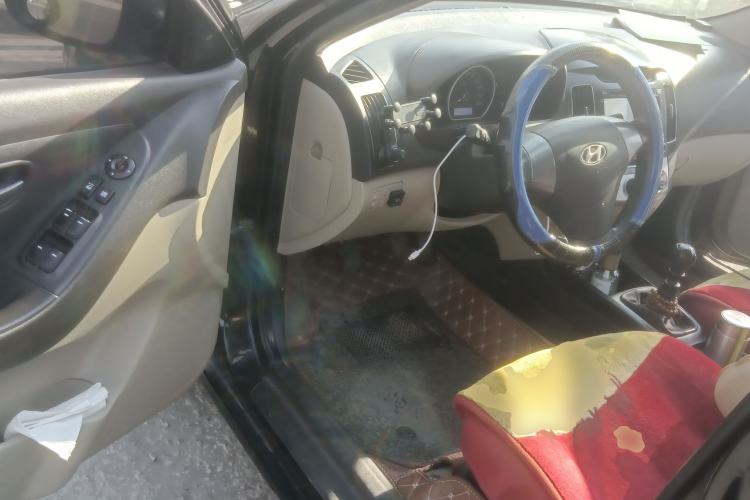 Used Hyundai Celesta 2011 1.6L Manual Comfort Edition
