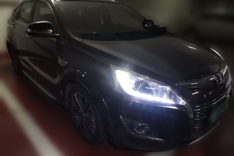 Used Luxgen U6 SUV 2014 1.8T ZhiZun Model

