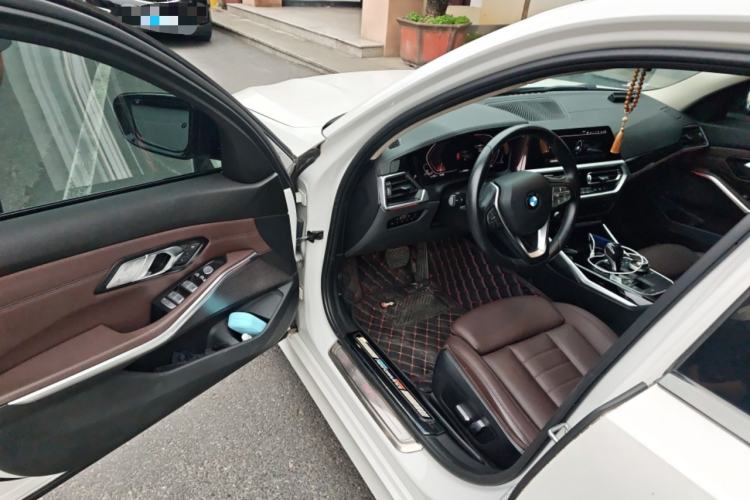 Used BMW 3 Series 2020 325Li First Edition Driver Seat