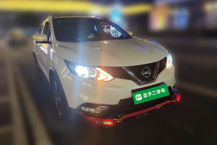 Used Nissan Qashqai 2017 2.0L CVT Luxury Edition China VI Standard Front Right 45 Deg