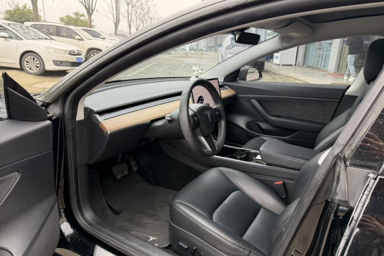 Used Tesla Model 3 2019 Standard Range Rear-Drive Upgraded Version Interior 2