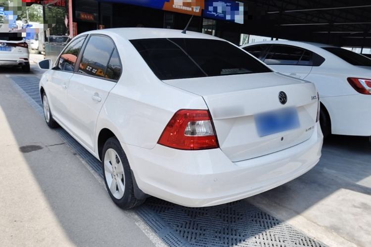 Used Skoda Rapid 2013 1.6L Automatic Smart Selection Model
