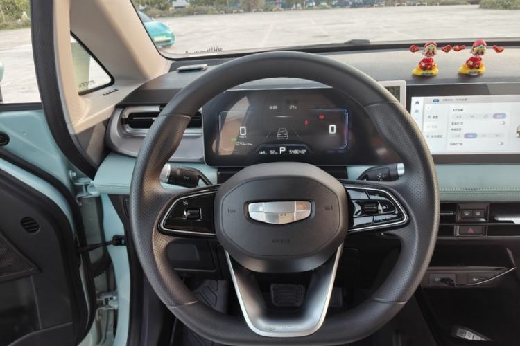 Used Geometry E Firefly 2024 301km Starlight Steering Wheel