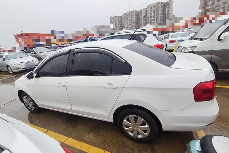 Used Volkswagen Jetta 2015 1.6L Manual Fashion Edition