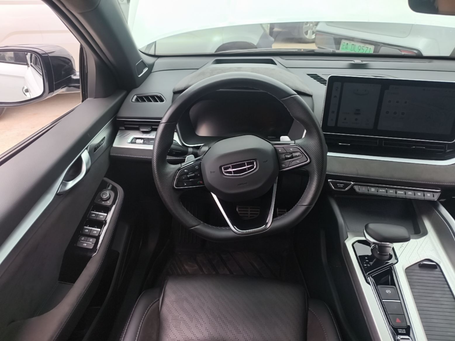Geely Auto Preface 2024 2.0TD Xiaohan Edition — снимка 13