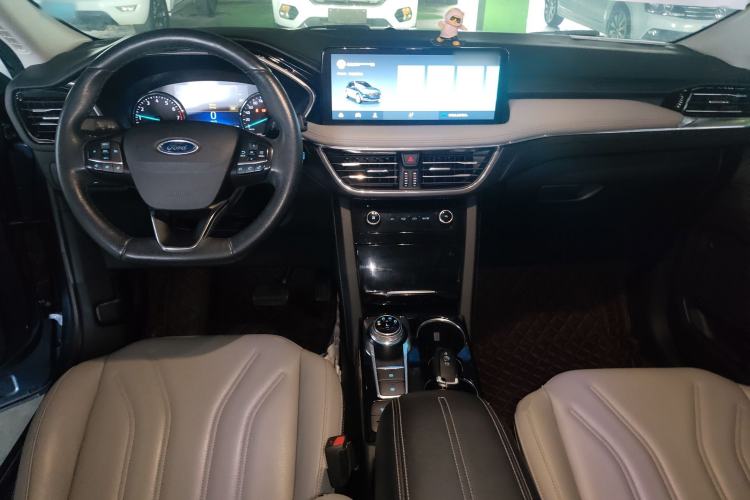 Used Ford Escape 2020 EcoBoost 245 Two-Wheel-Drive Comfort Edition Center Console