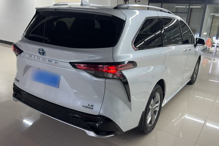 Used Toyota Sienna 2023 2.5L Hybrid Comfort Edition
