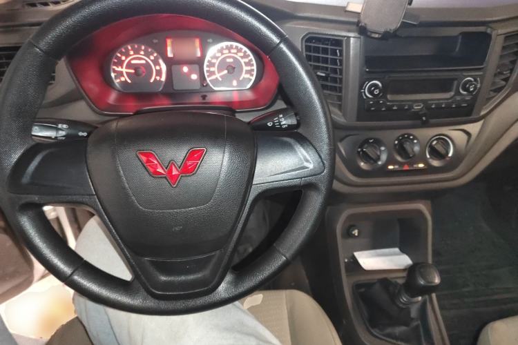 Used Wuling Hongguang V 2022 1.5L Jingqu Version Hydraulic Power Steering LAR