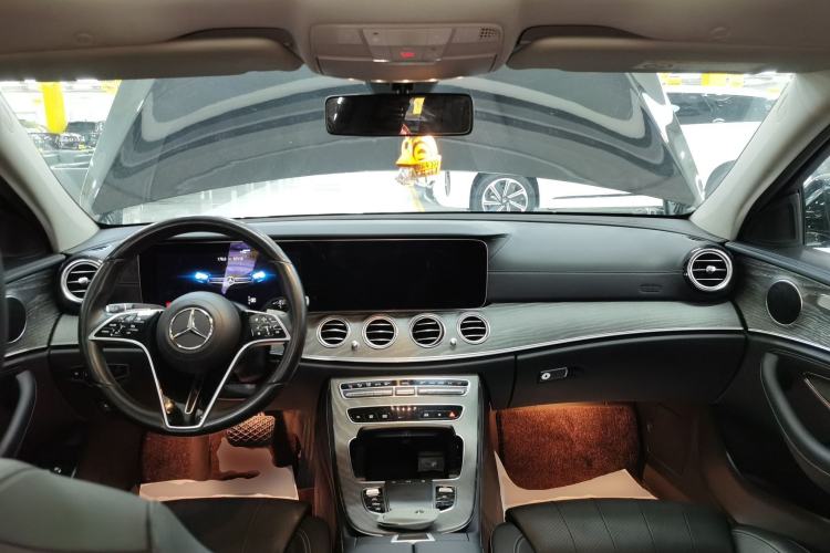 Used Mercedes-Benz E-Class 2022 Second Facelift E 300 L Fashion Edition
