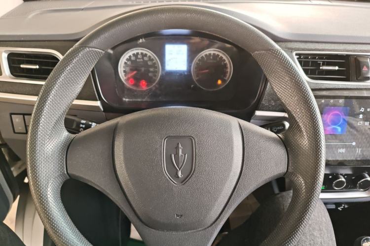 Used Jinbei T5 2023 1.6L Standard Single-Row 3.2m with Rear Dual Wheels
