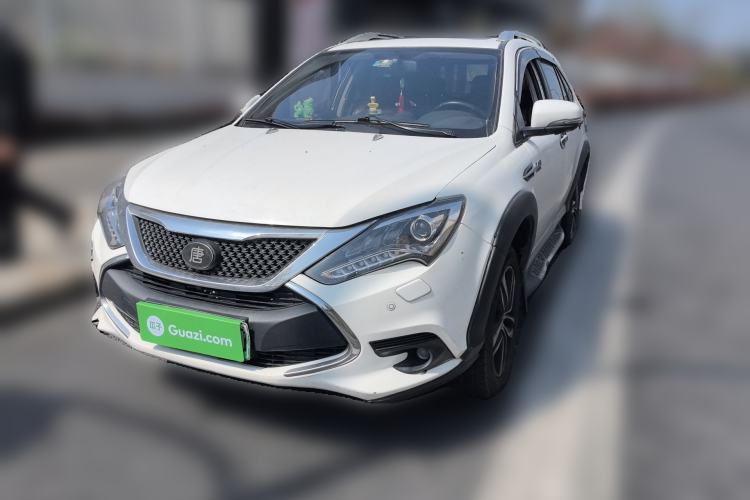 Used BYD Tang New Energy 2015 2.0T Four-Wheel-Drive Flagship Model