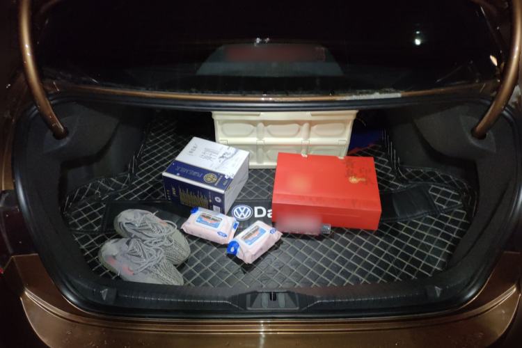 Used Volkswagen Lamando 2015 230TSI DSG Fashion Edition Trunk