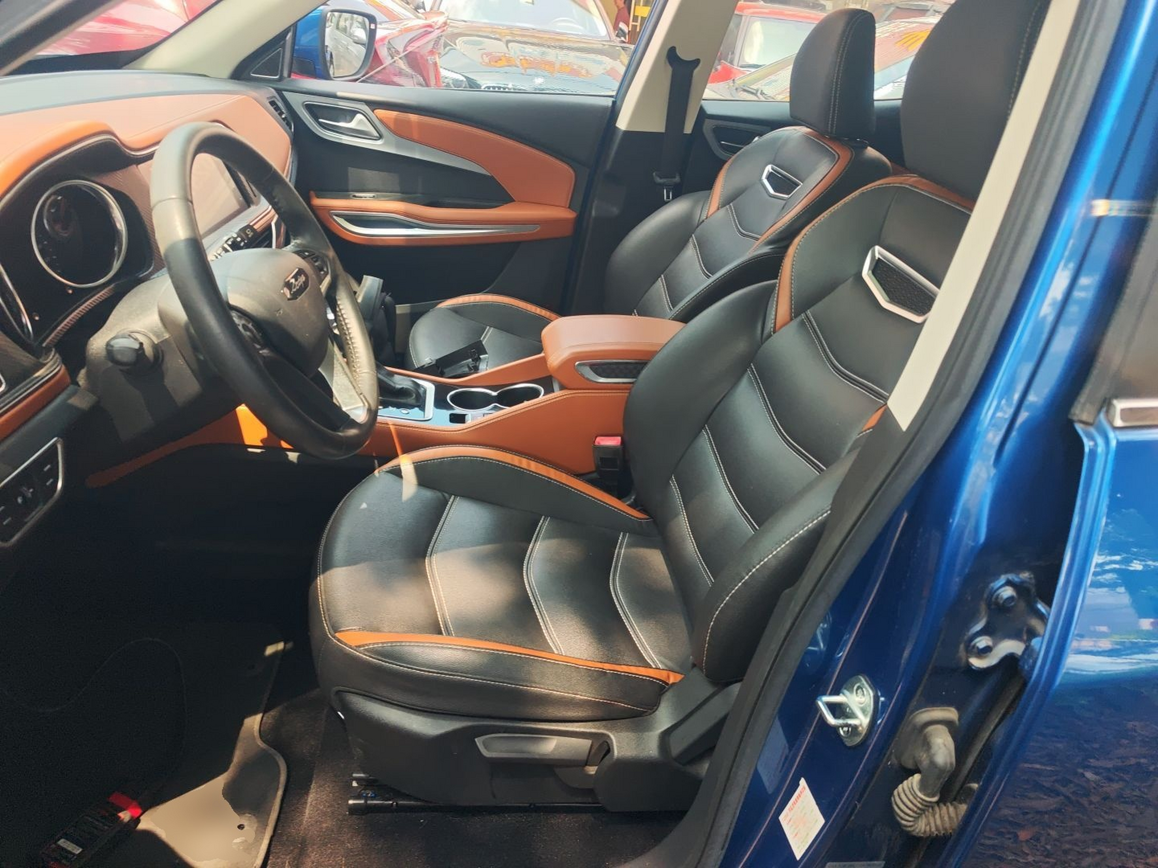 المقاعد الأمامية داخل السيارة