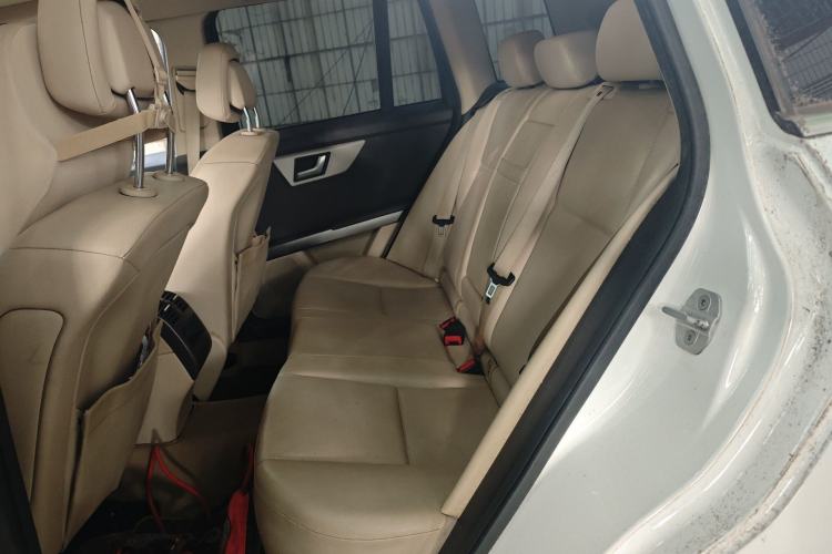 Used Mercedes-Benz GLK-Class 2013 Facelift GLK 300 4MATIC Fashion Edition Interior 4