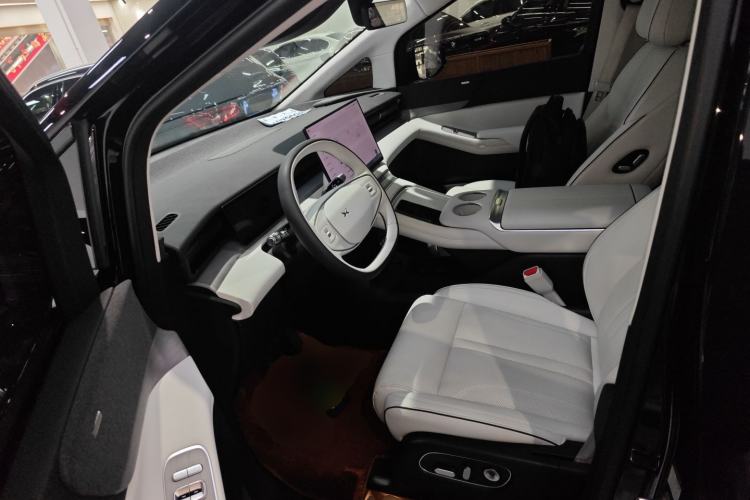 Used XPeng X9 2024 610 Long-Range Max
