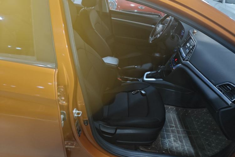 Used Hyundai Elantra (6th Generation / Lingdong) 2016 1.6L Automatic ZhiXuan – Elite Version Right Front Seat