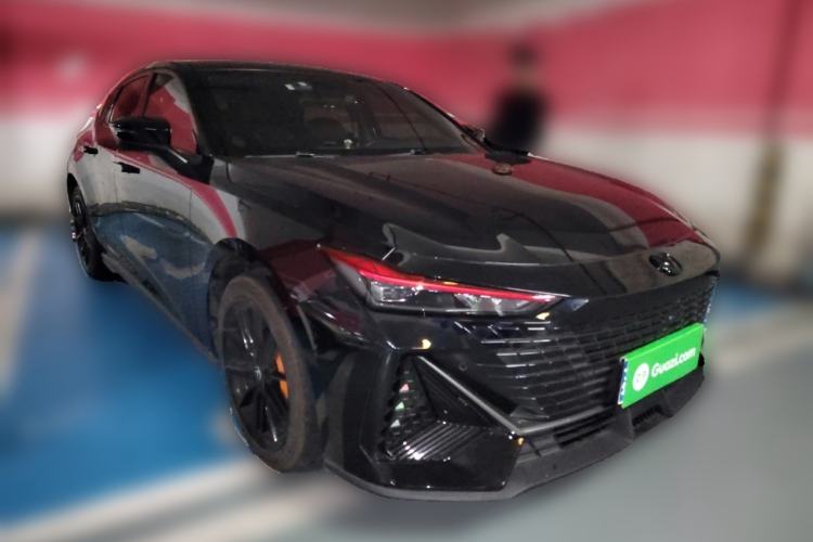 Used CHANGAN UNI-V 2022 1.5T Prestige Version Front Right 45 Deg